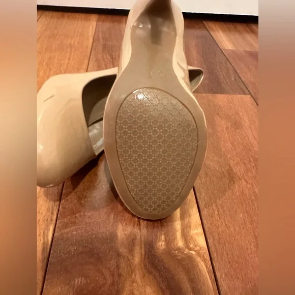 Mossimo - Picture 5 of 9